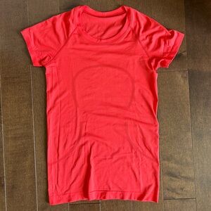 LULULEMON Vibrant Red Swiftly Tech Short Sleeve Top